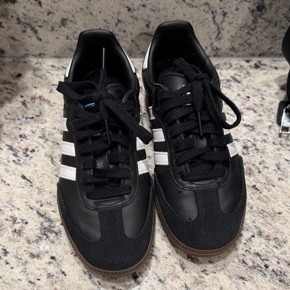 Adidas sambas Black and White Sneakers